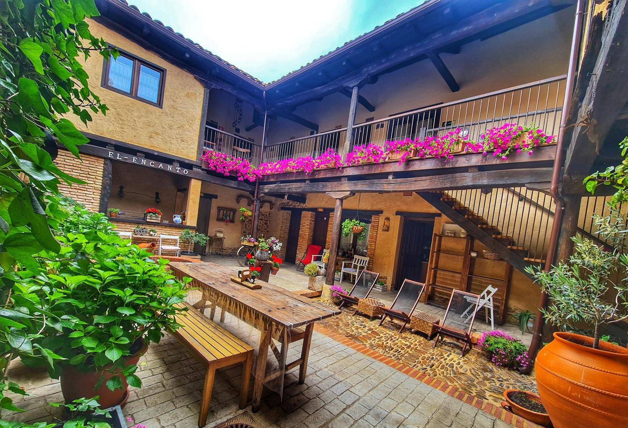 Albergue El Encanto Villares de Orbigo Exterior foto